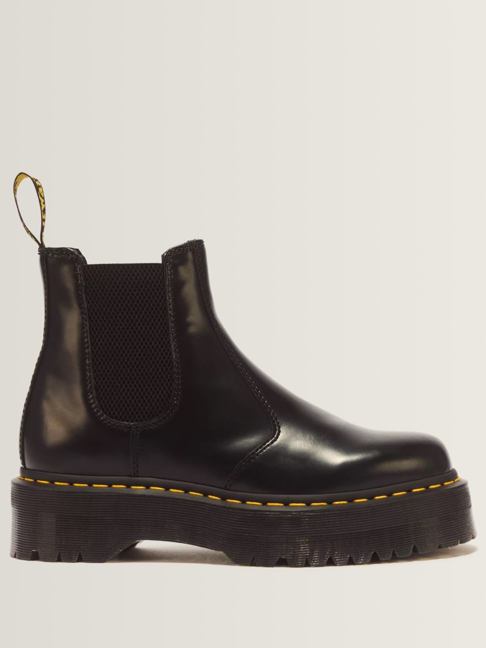 Dr. Martens 2976 Smoothie Leather Quad Chelsea Women’s size 7 NEW!!!
